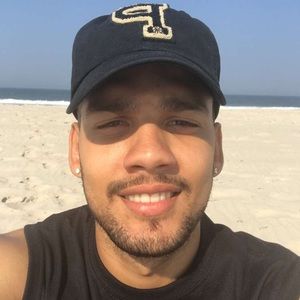 Meet your Posher, Gio